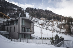 AhriaNova Apartments