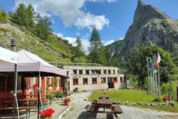 Mountain hut Campo Base