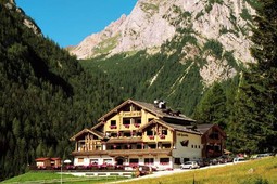 Hotel Tyrolia