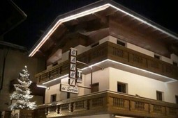 Garni-Hotel Ai Serrai