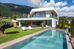 Holiday House Villa Aich