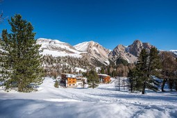 Rifugio con camere Fanes