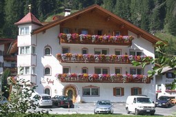 Garni (B&B) + Apartments Schenk