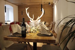 Restaurant and Pizza Zum Hirschen