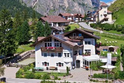 B&B-Hotel + Apartments Villa David