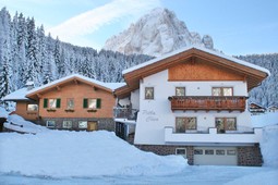 Ferienwohnungen Pitla Cësa