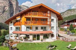 B&B-Hotel + Apartments Aghél