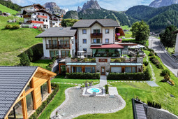 Hotel Fanes