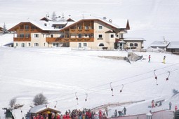 Garni (B&B) + Apartments La Majon & Dependance