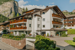 Garni-Hotel + Residence Mezdì