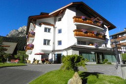 Garni-Hotel + Residence Mezdì