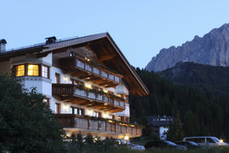 B&B-Hotel + Apartments Rosengarten
