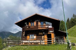 Berghütte mit Zimmern Sasso Bianco