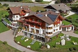 Garni-Hotel + Ferienwohnungen Mirabel