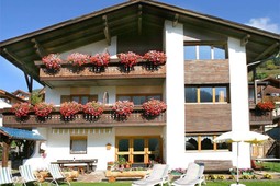 Garni + Ferienwohnungen Montblanc