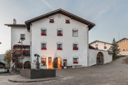 B&B + Appartamenti in agriturismo Ansitz Zehentner
