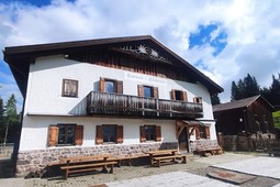 Gasthof (Albergo) Rifugio Sarentino