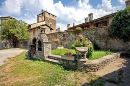 Apartment Alloggio La Tour