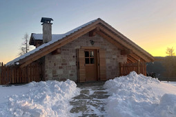 Apartment in hut Mira