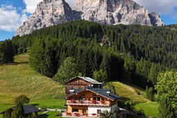 Ferienwohnungen Chalet M