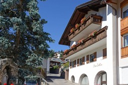 Apartments Cësa Zotlin