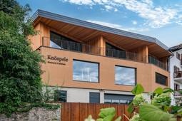 Knöspele - Distilleria & Appartamenti