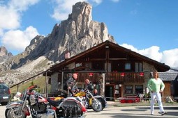 Berghütte mit Zimmern Passo Giau