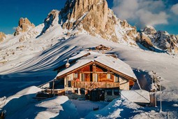 Berghütte mit Zimmern Passo Giau