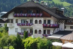 Alphotel Stocker