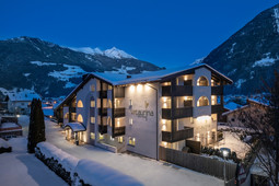 Vitaurina Royal Hotel