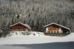 B&B + Appartamenti in agriturismo Inderederhof