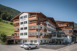 Aparthotel Adler