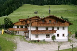 B&B + Ferienwohnungen auf dem Bauernhof Großarzbachhof