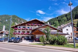 Garni-Hotel La Zondra