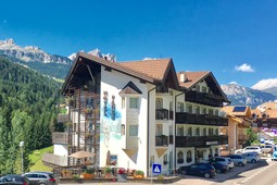 Hotel Fanes