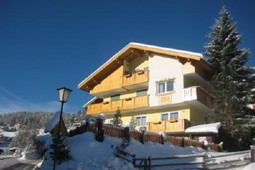 Apartments Majon D'Aisciuda