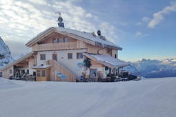 Berghütte mit Zimmern Averau