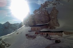 Rifugio con camere Passo Principe