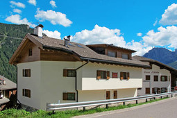 El Tobià Mountain Apartments