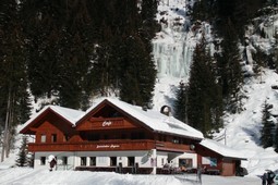 Rifugio Jausenstation Angerer