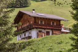 Alpine farm Oberhabererhütte auf Stumpfalm