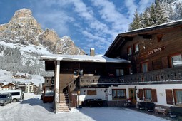 Garni + Appartamenti La Vara