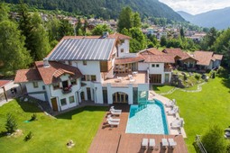 Castelir Suite Hotel