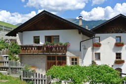 B&B + Appartamenti in agriturismo Jennerhof