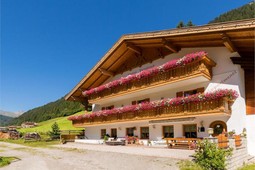 Garni + Ferienwohnungen Bergland