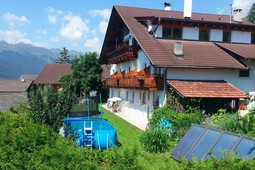 B&B + Ferienwohnungen Alp-Hof