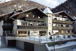Hotel + Residence Gurnatsch