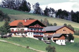 Pension + Ferienwohnungen auf dem Bauernhof Langwieserhof