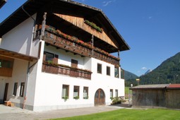 Zimmer + Ferienwohnungen auf dem Bauernhof Watscherhof