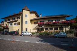 Hotel + Residence Zur Sonne - Al Sole